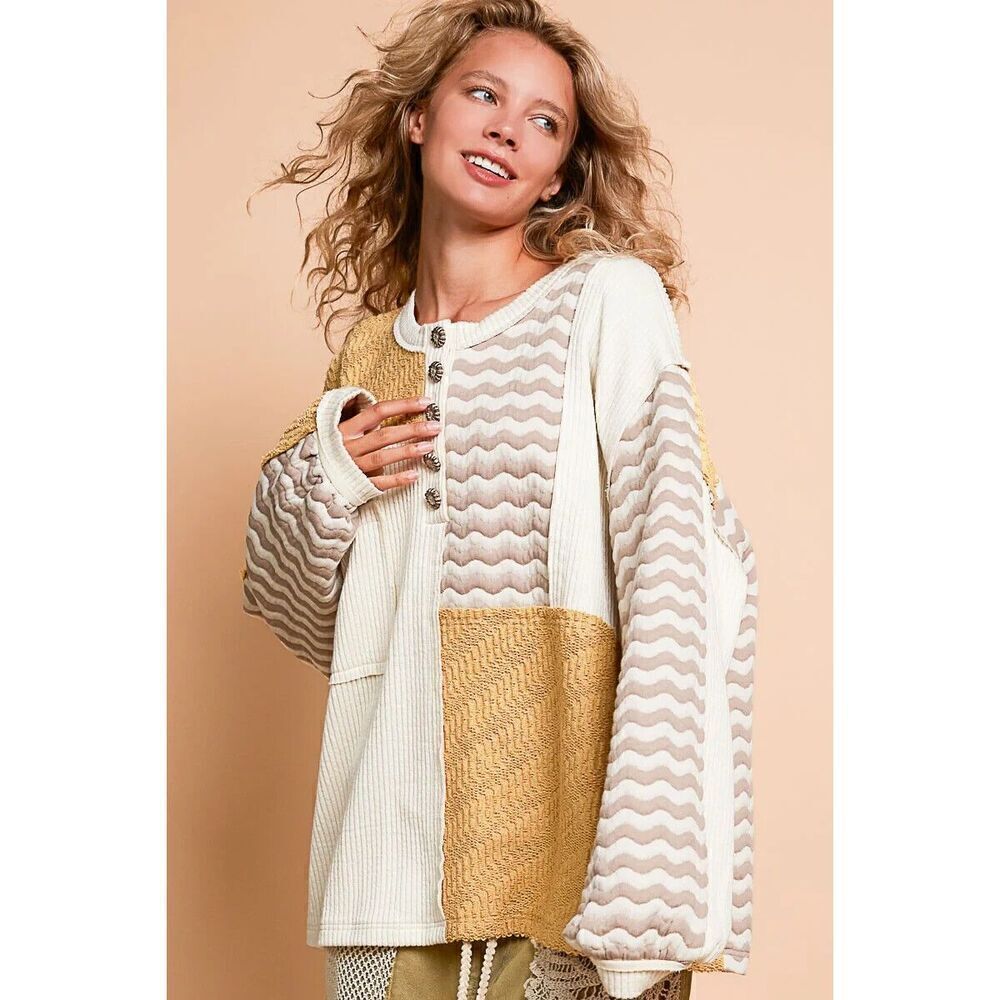 POL OVERSIZED‎ Ribbed Knit and Quilted Top in Cream Multi Size Small